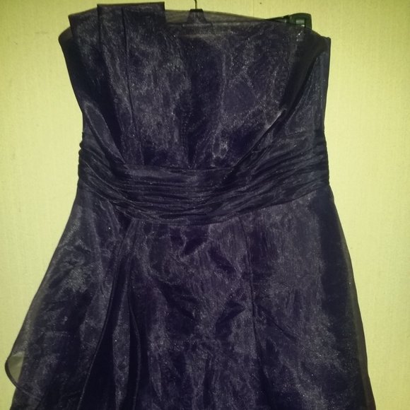 Bridesmaid's Dress - Picture 3 of 4